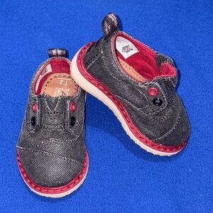 NWOT - TOMS Tiny Ash Twill Brogue Shoes - T2